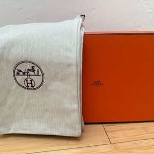 Brand New Hermes Shoe Box & Shoe dust bags (2)